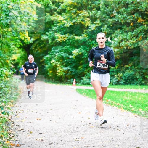 12.10.2025 - Bramfelder Halbmarathon 2025 Dr. Thomas Lammeyer http://msf.ph/oto/9355233 12.10.2025 10:53:03 Laufen 2384 meine-sportfotos.de