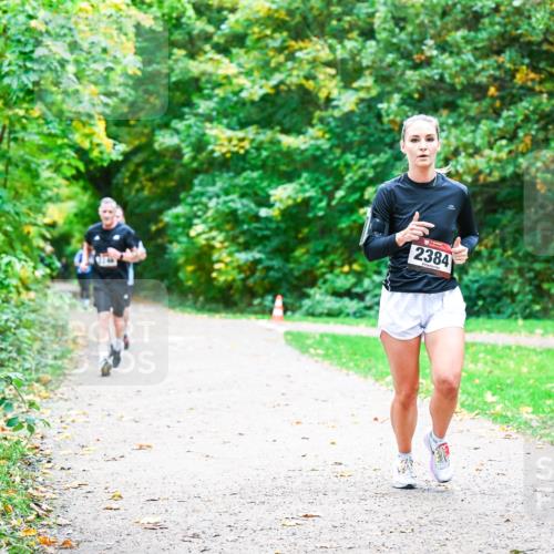 12.10.2025 - Bramfelder Halbmarathon 2025 Dr. Thomas Lammeyer http://msf.ph/oto/9355235 12.10.2025 10:53:04 Laufen 2384 meine-sportfotos.de