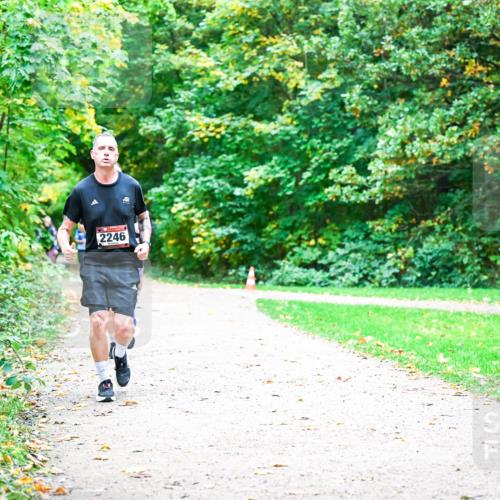 12.10.2025 - Bramfelder Halbmarathon 2025 Dr. Thomas Lammeyer http://msf.ph/oto/9355248 12.10.2025 10:53:06 Laufen 2246 meine-sportfotos.de