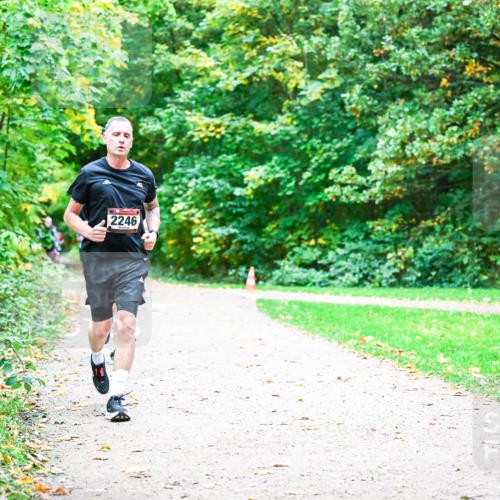 12.10.2025 - Bramfelder Halbmarathon 2025 Dr. Thomas Lammeyer http://msf.ph/oto/9355250 12.10.2025 10:53:06 Laufen 2246 meine-sportfotos.de