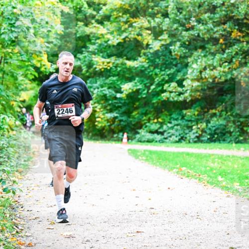 12.10.2025 - Bramfelder Halbmarathon 2025 Dr. Thomas Lammeyer http://msf.ph/oto/9355253 12.10.2025 10:53:07 Laufen 2246 meine-sportfotos.de