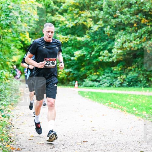 12.10.2025 - Bramfelder Halbmarathon 2025 Dr. Thomas Lammeyer http://msf.ph/oto/9355255 12.10.2025 10:53:07 Laufen 2246 meine-sportfotos.de