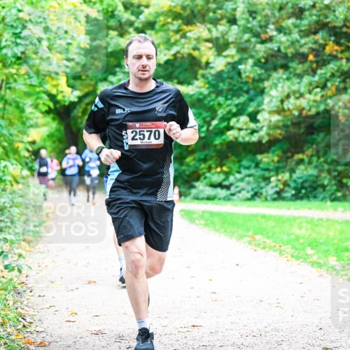 12.10.2025 - Bramfelder Halbmarathon 2025 Dr. Thomas Lammeyer http://msf.ph/oto/9355266 12.10.2025 10:53:09 Laufen 2570 meine-sportfotos.de