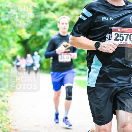 12.10.2025 - Bramfelder Halbmarathon 2025 Dr. Thomas Lammeyer http://msf.ph/oto/9355274 12.10.2025 10:53:10 Laufen 26, 46, 34, 2570 meine-sportfotos.de