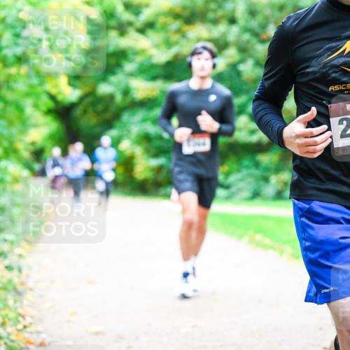 12.10.2025 - Bramfelder Halbmarathon 2025 Dr. Thomas Lammeyer http://msf.ph/oto/9355281 12.10.2025 10:53:11 Laufen 4, 35, 21, 30, 13043, 30, 34, 2646 meine-sportfotos.de