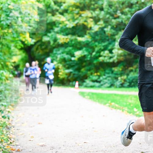 12.10.2025 - Bramfelder Halbmarathon 2025 Dr. Thomas Lammeyer http://msf.ph/oto/9355288 12.10.2025 10:53:12 Laufen 2366, 133, 7 meine-sportfotos.de