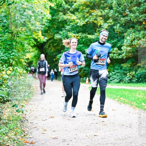 12.10.2025 - Bramfelder Halbmarathon 2025 Dr. Thomas Lammeyer http://msf.ph/oto/9355302 12.10.2025 10:53:18 Laufen 2127, 2125 meine-sportfotos.de