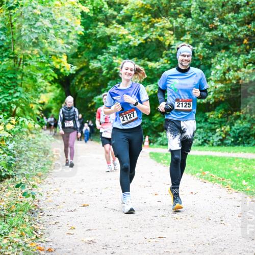 12.10.2025 - Bramfelder Halbmarathon 2025 Dr. Thomas Lammeyer http://msf.ph/oto/9355304 12.10.2025 10:53:19 Laufen 2131, 2127, 2125 meine-sportfotos.de
