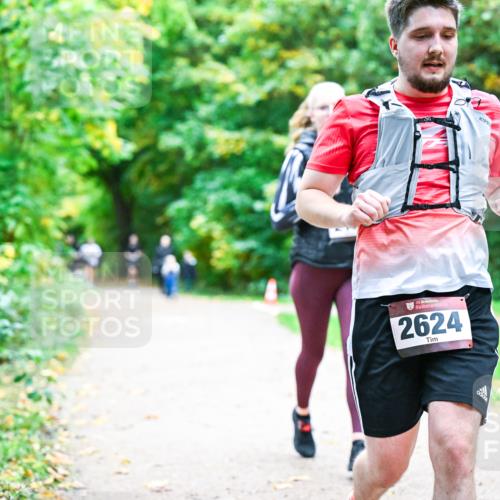 12.10.2025 - Bramfelder Halbmarathon 2025 Dr. Thomas Lammeyer http://msf.ph/oto/9355329 12.10.2025 10:53:23 Laufen 34, 2624 meine-sportfotos.de