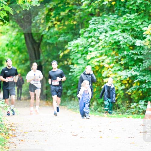 12.10.2025 - Bramfelder Halbmarathon 2025 Dr. Thomas Lammeyer http://msf.ph/oto/9355332 12.10.2025 10:53:27 Laufen 2848 meine-sportfotos.de