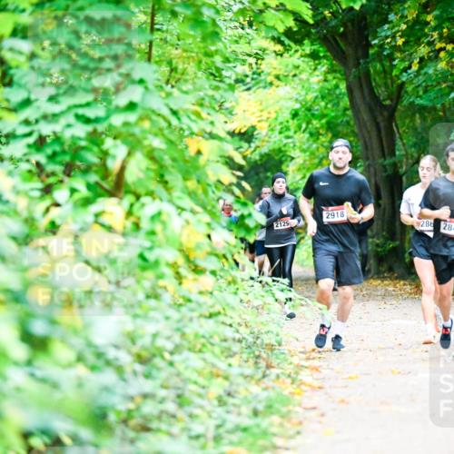 12.10.2025 - Bramfelder Halbmarathon 2025 Dr. Thomas Lammeyer http://msf.ph/oto/9355337 12.10.2025 10:53:30 Laufen 2129, 2918, 286, 2848 meine-sportfotos.de