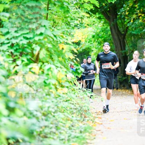 12.10.2025 - Bramfelder Halbmarathon 2025 Dr. Thomas Lammeyer http://msf.ph/oto/9355338 12.10.2025 10:53:30 Laufen 2918, 2848, 13 meine-sportfotos.de