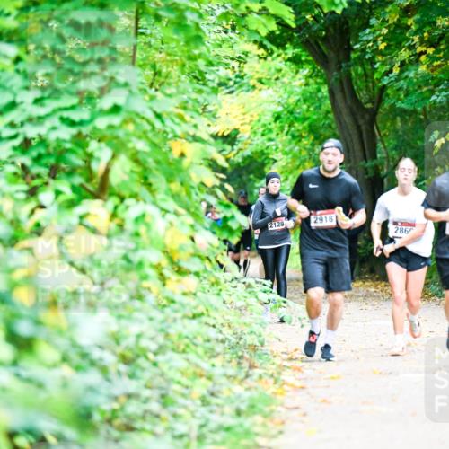 12.10.2025 - Bramfelder Halbmarathon 2025 Dr. Thomas Lammeyer http://msf.ph/oto/9355342 12.10.2025 10:53:30 Laufen 2918, 2129, 2860, 2848 meine-sportfotos.de