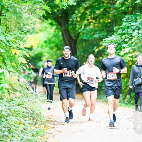 12.10.2025 - Bramfelder Halbmarathon 2025 Dr. Thomas Lammeyer http://msf.ph/oto/9355350 12.10.2025 10:53:31 Laufen 2918, 12129, 2869, 2848 meine-sportfotos.de