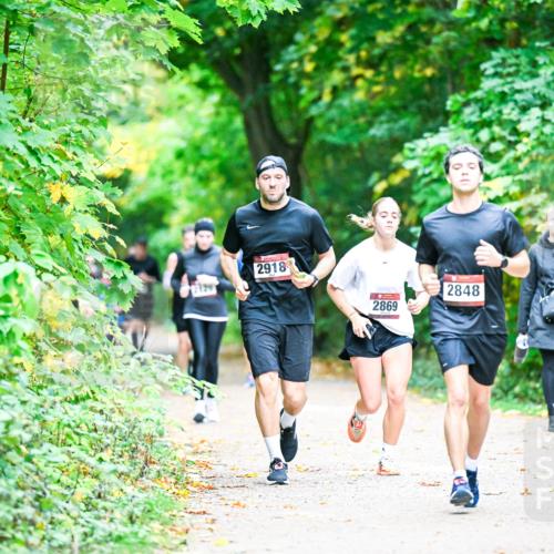 12.10.2025 - Bramfelder Halbmarathon 2025 Dr. Thomas Lammeyer http://msf.ph/oto/9355355 12.10.2025 10:53:32 Laufen 2918, 2869, 2848 meine-sportfotos.de