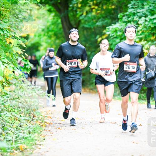 12.10.2025 - Bramfelder Halbmarathon 2025 Dr. Thomas Lammeyer http://msf.ph/oto/9355358 12.10.2025 10:53:32 Laufen 2918, 6500, 2848 meine-sportfotos.de