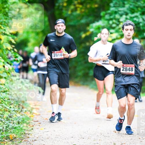 12.10.2025 - Bramfelder Halbmarathon 2025 Dr. Thomas Lammeyer http://msf.ph/oto/9355363 12.10.2025 10:53:33 Laufen 2918, 2848 meine-sportfotos.de