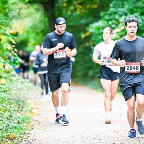 12.10.2025 - Bramfelder Halbmarathon 2025 Dr. Thomas Lammeyer http://msf.ph/oto/9355366 12.10.2025 10:53:34 Laufen 2918, 286, 2848 meine-sportfotos.de