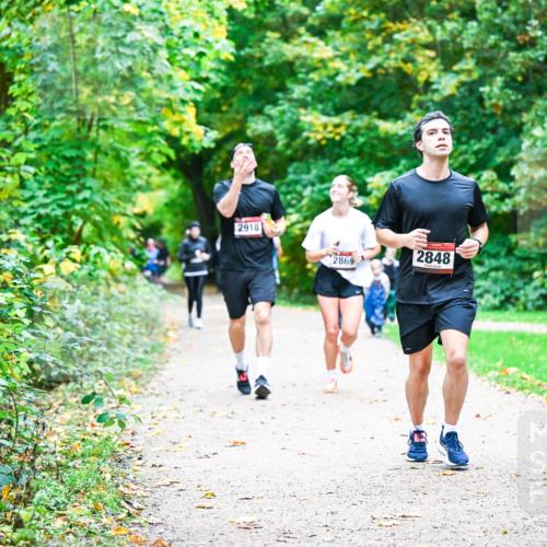 12.10.2025 - Bramfelder Halbmarathon 2025 Dr. Thomas Lammeyer http://msf.ph/oto/9355377 12.10.2025 10:53:36 Laufen 2918, 2869, 2848 meine-sportfotos.de