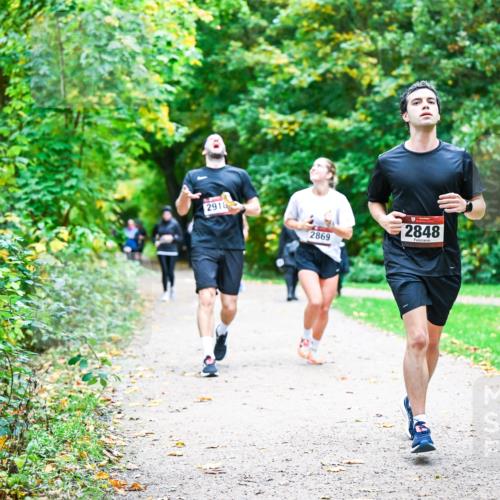 12.10.2025 - Bramfelder Halbmarathon 2025 Dr. Thomas Lammeyer http://msf.ph/oto/9355380 12.10.2025 10:53:36 Laufen 2918, 2869, 2848 meine-sportfotos.de