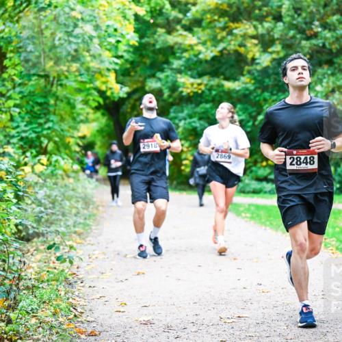 12.10.2025 - Bramfelder Halbmarathon 2025 Dr. Thomas Lammeyer http://msf.ph/oto/9355381 12.10.2025 10:53:36 Laufen 2918, 2869, 2848 meine-sportfotos.de