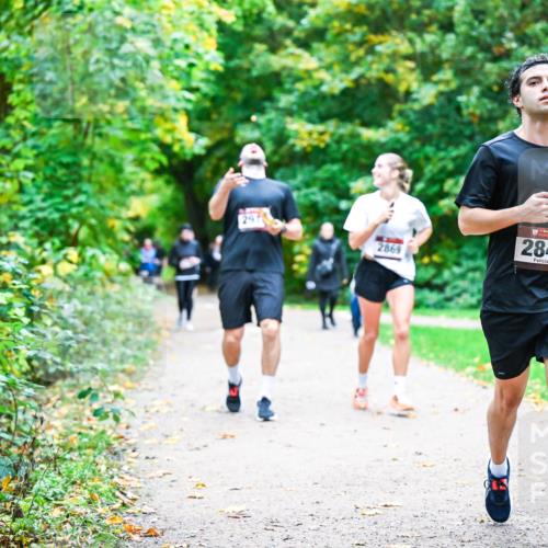 12.10.2025 - Bramfelder Halbmarathon 2025 Dr. Thomas Lammeyer http://msf.ph/oto/9355383 12.10.2025 10:53:37 Laufen 29, 2869, 2848 meine-sportfotos.de