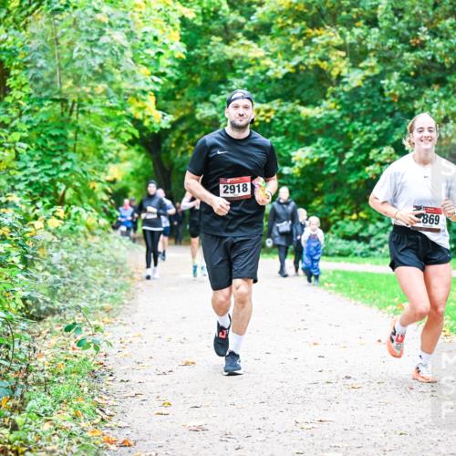 12.10.2025 - Bramfelder Halbmarathon 2025 Dr. Thomas Lammeyer http://msf.ph/oto/9355388 12.10.2025 10:53:38 Laufen 2918, 869 meine-sportfotos.de