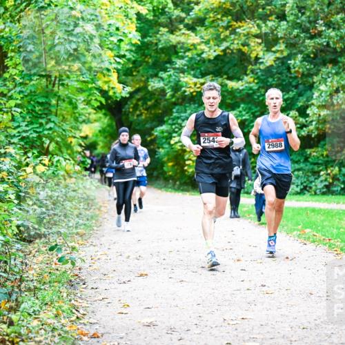 12.10.2025 - Bramfelder Halbmarathon 2025 Dr. Thomas Lammeyer http://msf.ph/oto/9355407 12.10.2025 10:53:41 Laufen 2543, 2988 meine-sportfotos.de