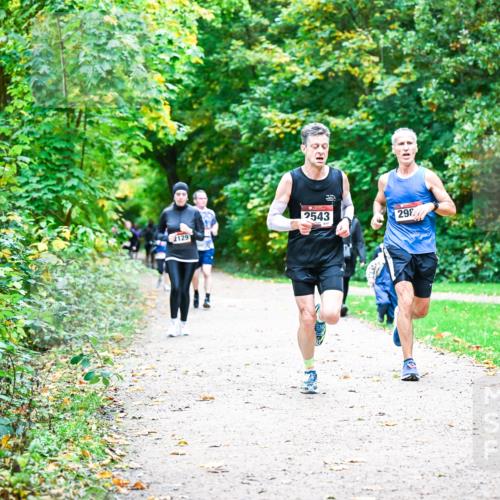 12.10.2025 - Bramfelder Halbmarathon 2025 Dr. Thomas Lammeyer http://msf.ph/oto/9355408 12.10.2025 10:53:41 Laufen 2129, 2543, 298 meine-sportfotos.de