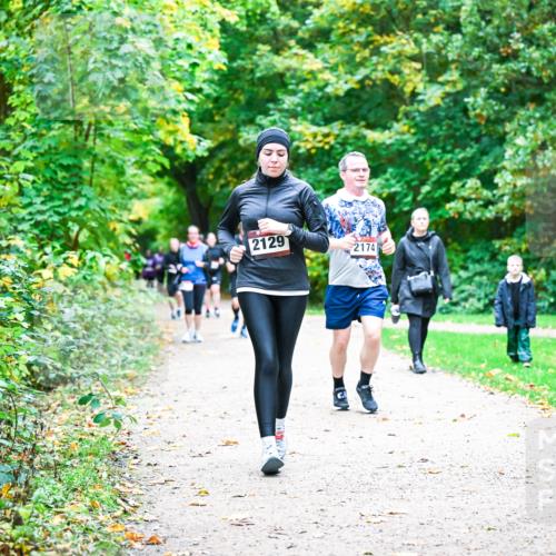 12.10.2025 - Bramfelder Halbmarathon 2025 Dr. Thomas Lammeyer http://msf.ph/oto/9355429 12.10.2025 10:53:45 Laufen 2129, 3, 2174 meine-sportfotos.de