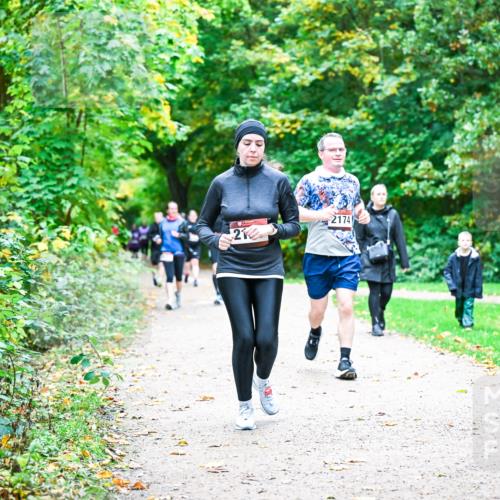 12.10.2025 - Bramfelder Halbmarathon 2025 Dr. Thomas Lammeyer http://msf.ph/oto/9355430 12.10.2025 10:53:45 Laufen 21, 2174 meine-sportfotos.de