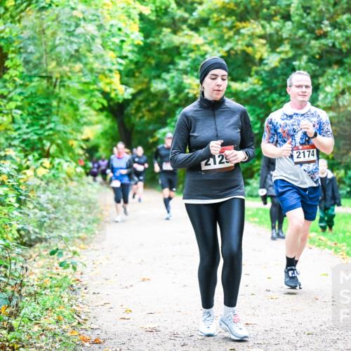 12.10.2025 - Bramfelder Halbmarathon 2025 Dr. Thomas Lammeyer http://msf.ph/oto/9355436 12.10.2025 10:53:46 Laufen 212, 2174 meine-sportfotos.de