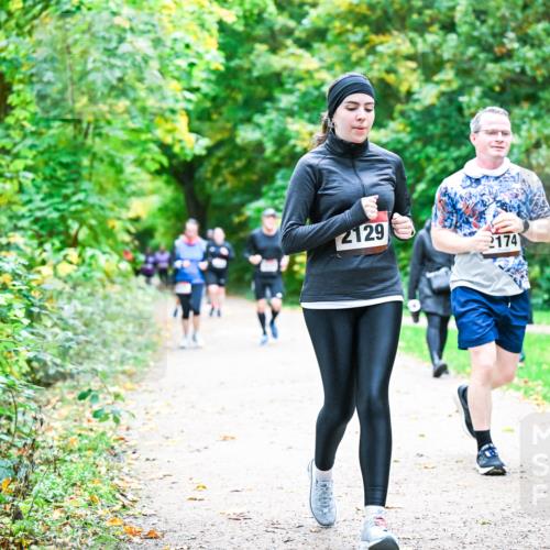 12.10.2025 - Bramfelder Halbmarathon 2025 Dr. Thomas Lammeyer http://msf.ph/oto/9355437 12.10.2025 10:53:46 Laufen 2129, 2174 meine-sportfotos.de