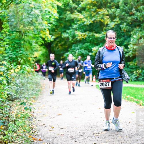 12.10.2025 - Bramfelder Halbmarathon 2025 Dr. Thomas Lammeyer http://msf.ph/oto/9355467 12.10.2025 10:53:51 Laufen 6021, 2027, 2428 meine-sportfotos.de