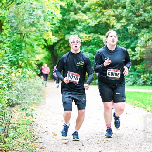 12.10.2025 - Bramfelder Halbmarathon 2025 Dr. Thomas Lammeyer http://msf.ph/oto/9355497 12.10.2025 10:53:56 Laufen 2016, 2803 meine-sportfotos.de