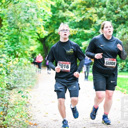 12.10.2025 - Bramfelder Halbmarathon 2025 Dr. Thomas Lammeyer http://msf.ph/oto/9355500 12.10.2025 10:53:56 Laufen 2016 meine-sportfotos.de