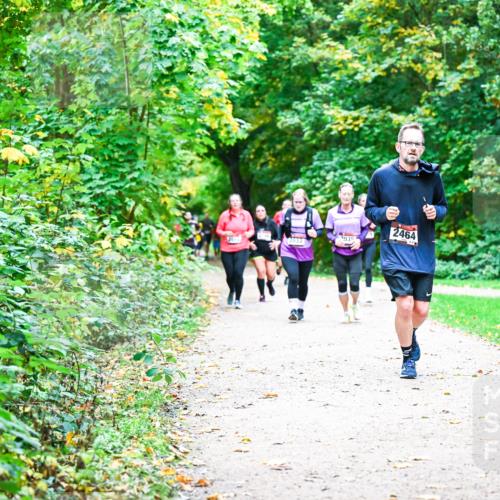 12.10.2025 - Bramfelder Halbmarathon 2025 Dr. Thomas Lammeyer http://msf.ph/oto/9355516 12.10.2025 10:54:02 Laufen 2033, 035, 2464 meine-sportfotos.de