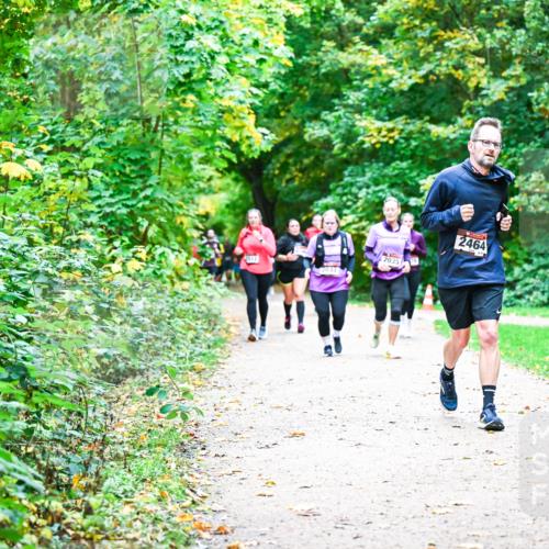 12.10.2025 - Bramfelder Halbmarathon 2025 Dr. Thomas Lammeyer http://msf.ph/oto/9355518 12.10.2025 10:54:02 Laufen 2033, 2035, 2464 meine-sportfotos.de