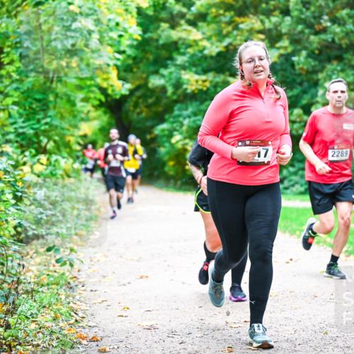 12.10.2025 - Bramfelder Halbmarathon 2025 Dr. Thomas Lammeyer http://msf.ph/oto/9355561 12.10.2025 10:54:09 Laufen 17, 2289 meine-sportfotos.de