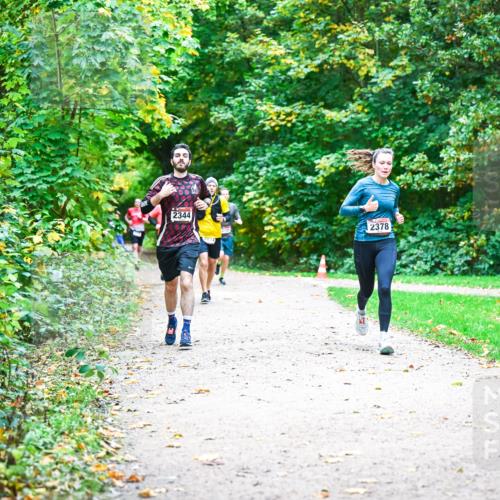 12.10.2025 - Bramfelder Halbmarathon 2025 Dr. Thomas Lammeyer http://msf.ph/oto/9355576 12.10.2025 10:54:11 Laufen 2344, 2378 meine-sportfotos.de
