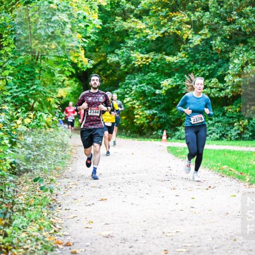 12.10.2025 - Bramfelder Halbmarathon 2025 Dr. Thomas Lammeyer http://msf.ph/oto/9355577 12.10.2025 10:54:11 Laufen 2344, 2378 meine-sportfotos.de
