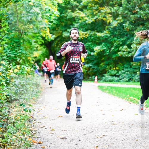 12.10.2025 - Bramfelder Halbmarathon 2025 Dr. Thomas Lammeyer http://msf.ph/oto/9355587 12.10.2025 10:54:13 Laufen 2344, 2378 meine-sportfotos.de