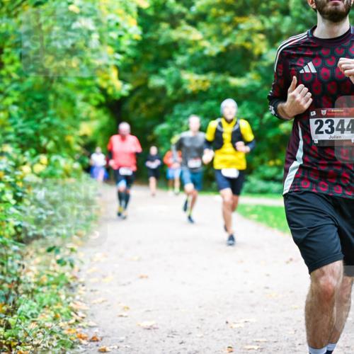 12.10.2025 - Bramfelder Halbmarathon 2025 Dr. Thomas Lammeyer http://msf.ph/oto/9355599 12.10.2025 10:54:14 Laufen 34, 2344 meine-sportfotos.de