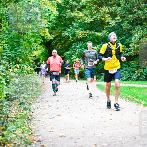 12.10.2025 - Bramfelder Halbmarathon 2025 Dr. Thomas Lammeyer http://msf.ph/oto/9355604 12.10.2025 10:54:15 Laufen 2185, 2674, 2675, 2306, 2874 meine-sportfotos.de