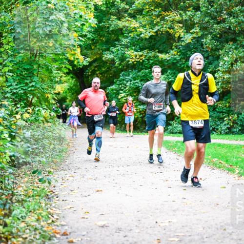 12.10.2025 - Bramfelder Halbmarathon 2025 Dr. Thomas Lammeyer http://msf.ph/oto/9355606 12.10.2025 10:54:16 Laufen 2306, 2674, 2675, 2185, 2874 meine-sportfotos.de