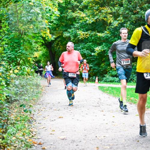 12.10.2025 - Bramfelder Halbmarathon 2025 Dr. Thomas Lammeyer http://msf.ph/oto/9355615 12.10.2025 10:54:17 Laufen 2306, 2185, 2874 meine-sportfotos.de