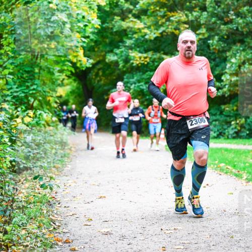 12.10.2025 - Bramfelder Halbmarathon 2025 Dr. Thomas Lammeyer http://msf.ph/oto/9355625 12.10.2025 10:54:18 Laufen 2306 meine-sportfotos.de