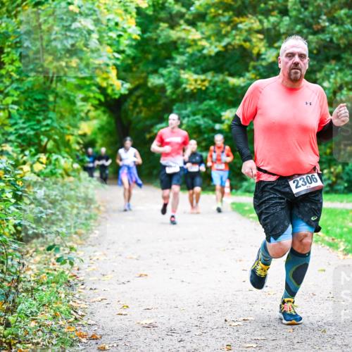 12.10.2025 - Bramfelder Halbmarathon 2025 Dr. Thomas Lammeyer http://msf.ph/oto/9355627 12.10.2025 10:54:19 Laufen 2306 meine-sportfotos.de