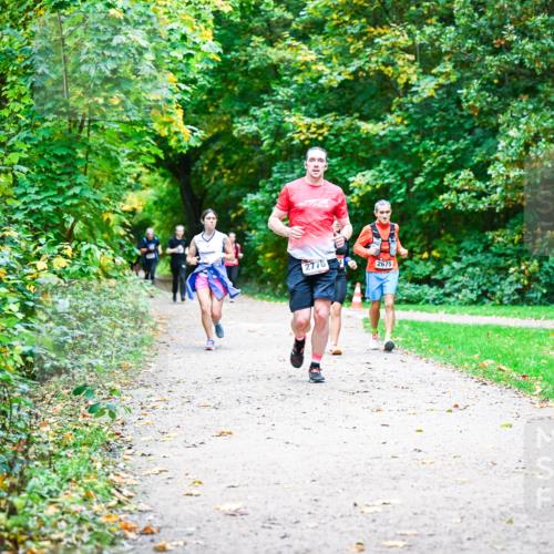 12.10.2025 - Bramfelder Halbmarathon 2025 Dr. Thomas Lammeyer http://msf.ph/oto/9355636 12.10.2025 10:54:20 Laufen 90, 2776, 2675 meine-sportfotos.de