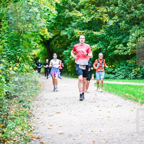 12.10.2025 - Bramfelder Halbmarathon 2025 Dr. Thomas Lammeyer http://msf.ph/oto/9355637 12.10.2025 10:54:20 Laufen 40, 2776, 2675 meine-sportfotos.de